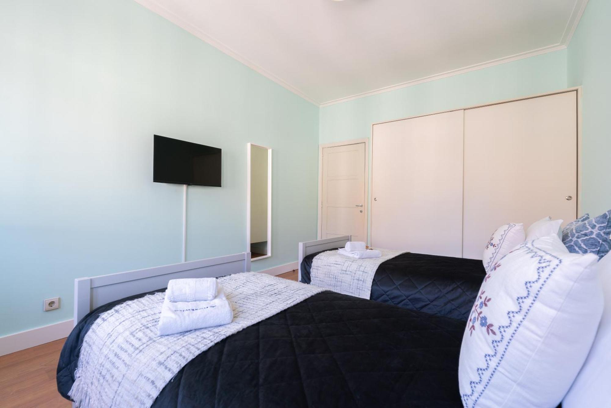 Host Wise - Colorful Bright Flat With Balcony Apartment Porto Room photo