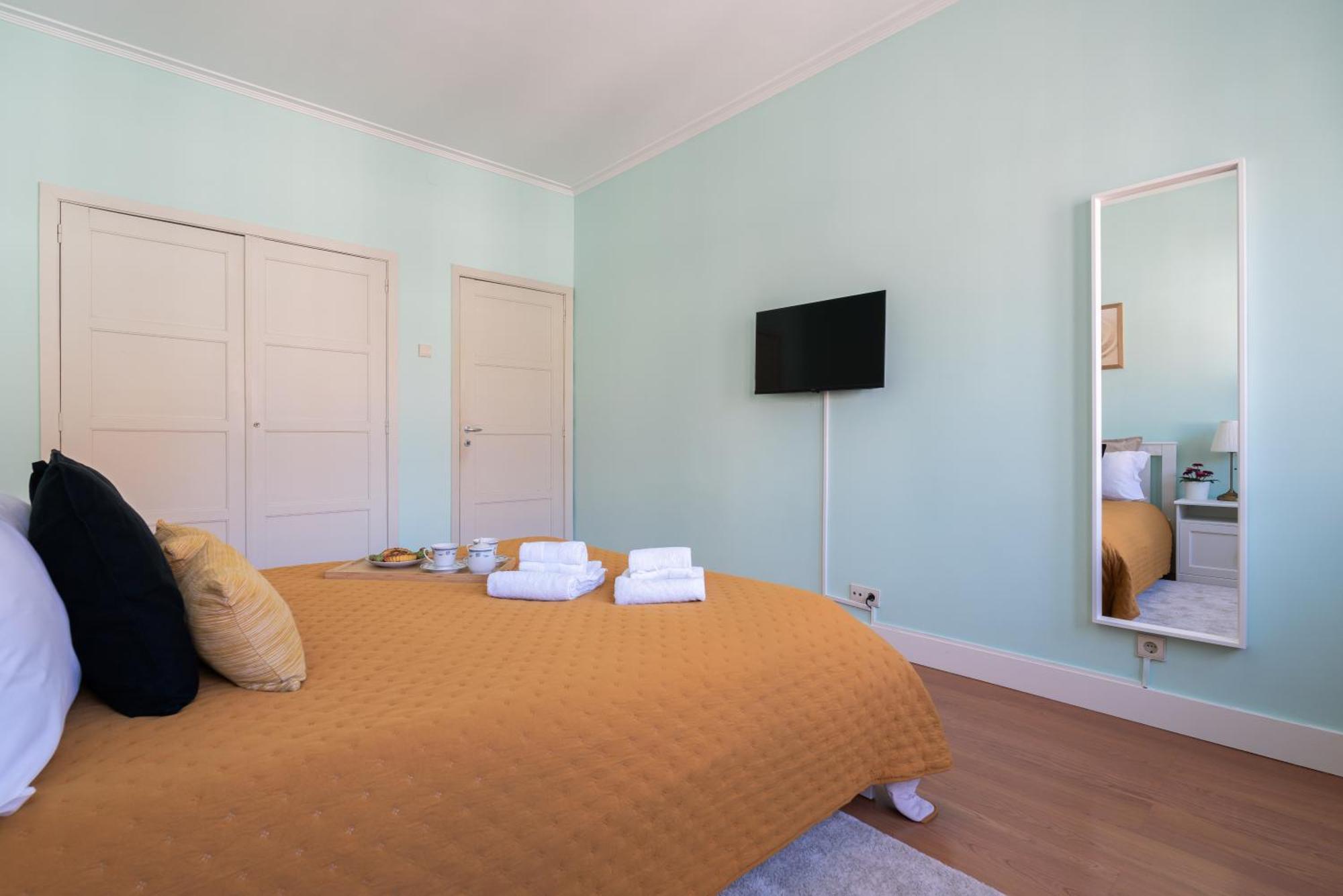 Host Wise - Colorful Bright Flat With Balcony Apartment Porto Room photo